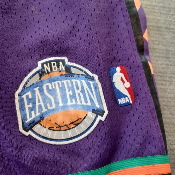 Mitchell & Ness 1995 NBA Eastern Conference All-Star Swingman Shorts XL Purple - Picture 4 of 11